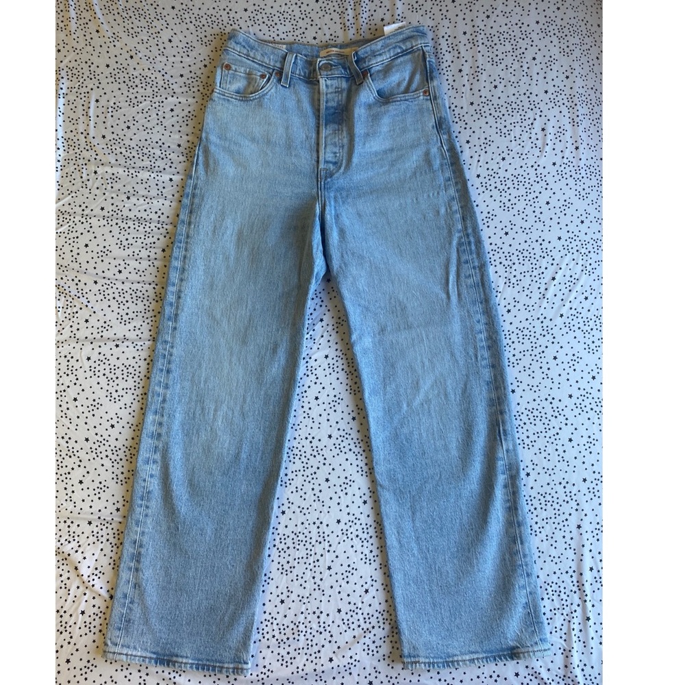 Levi’s high rise ribcage jeans
